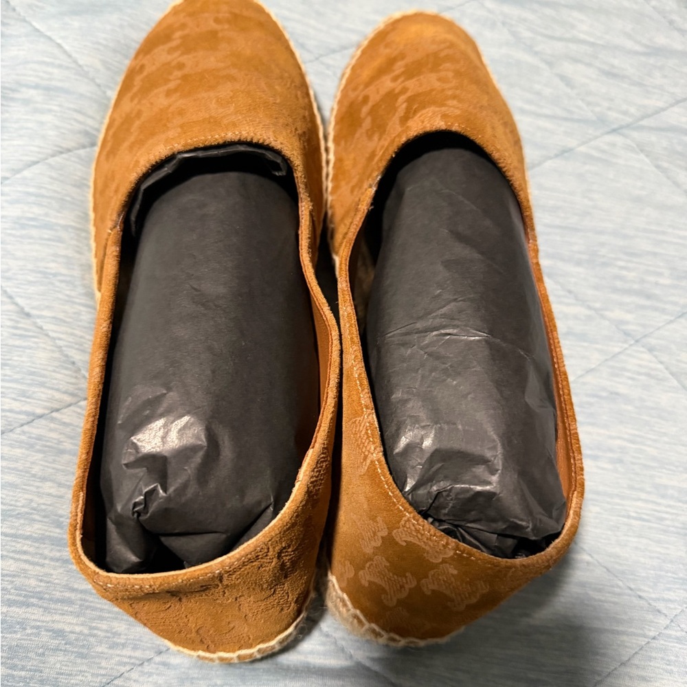 Celine Men's Tan Loafers - Picture 3 of 7